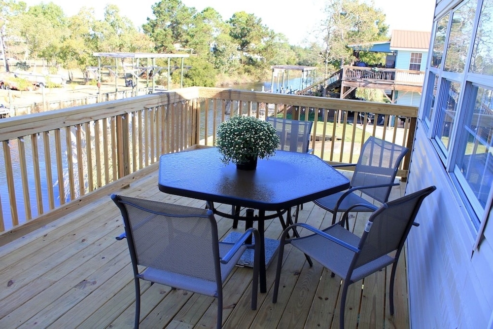 Carroll House Cottages - photo 48