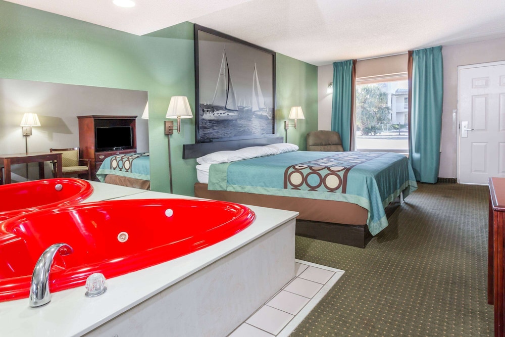 Super 8 by Wyndham Marianna I 10 - photo 24