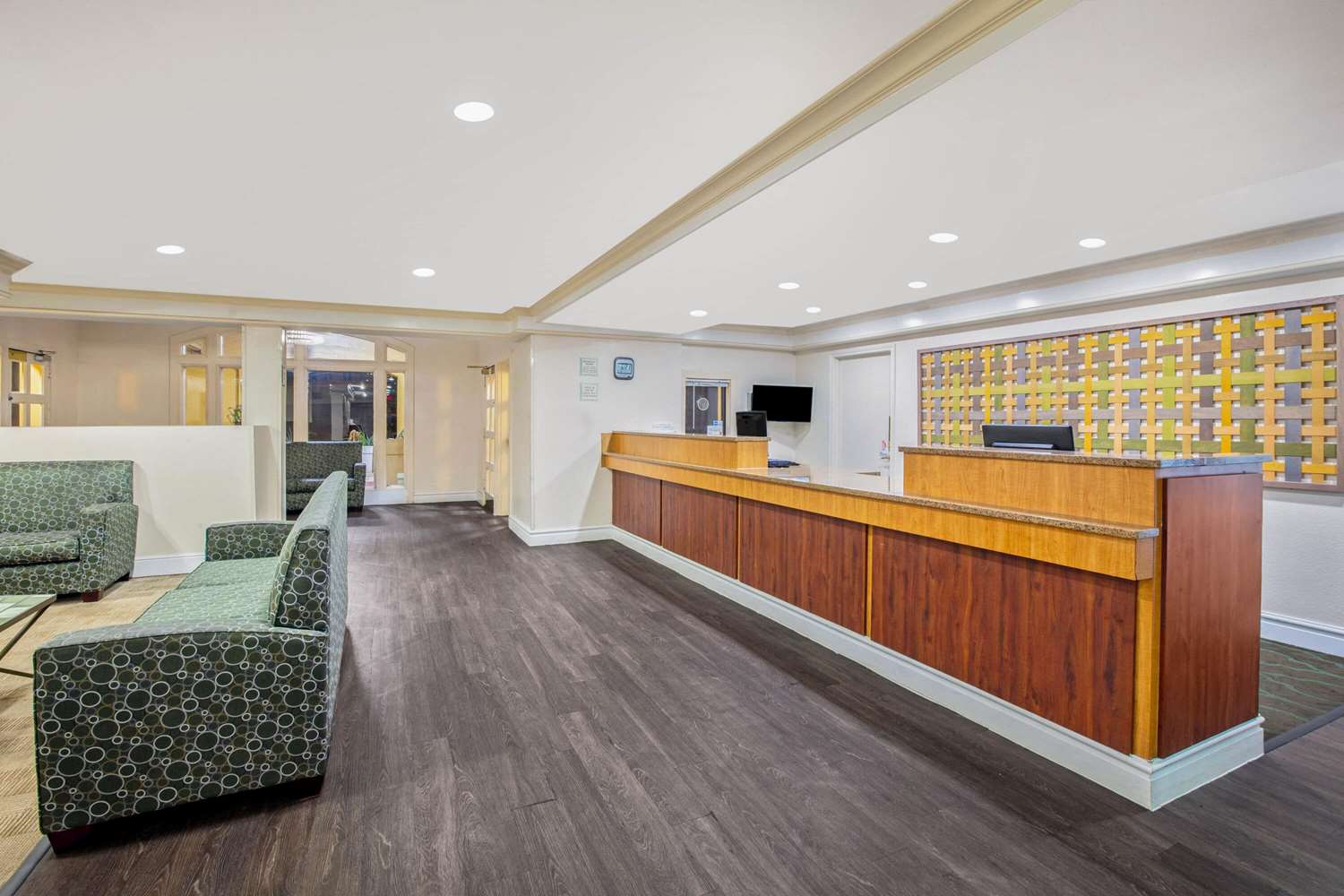La Quinta Inn by Houston Greenway Plaza Medical Area - photo 17