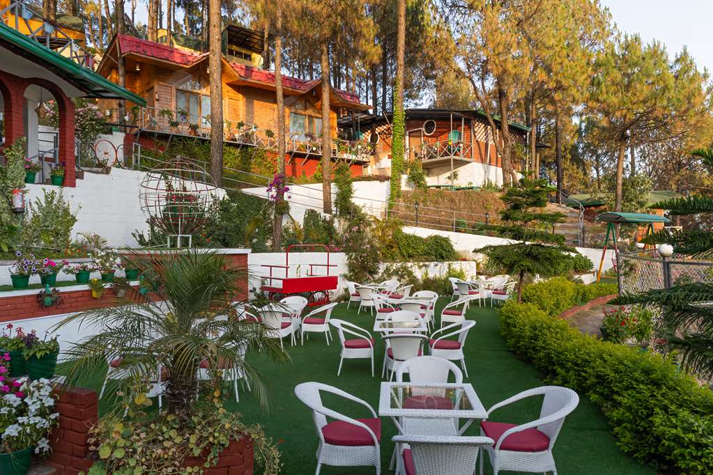 Zone Connect by The Park Lansdowne in Lansdowne, India