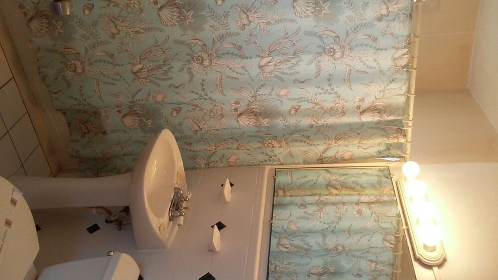 Beach Front Motel - photo 19