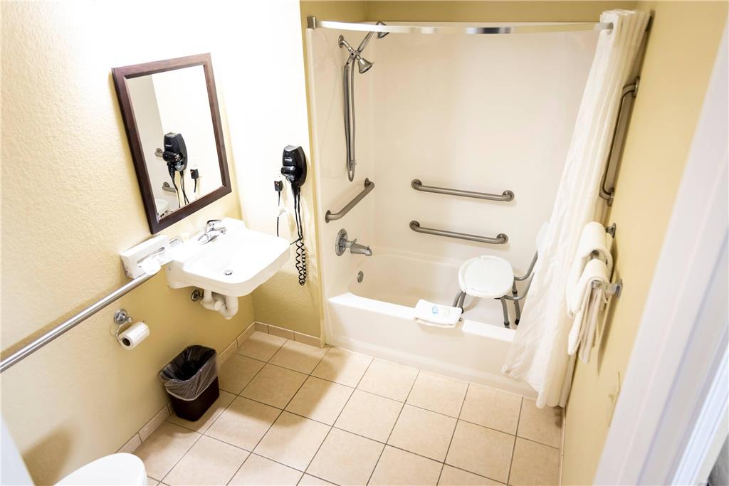 MainStay Suites Coralville Iowa City - photo 31