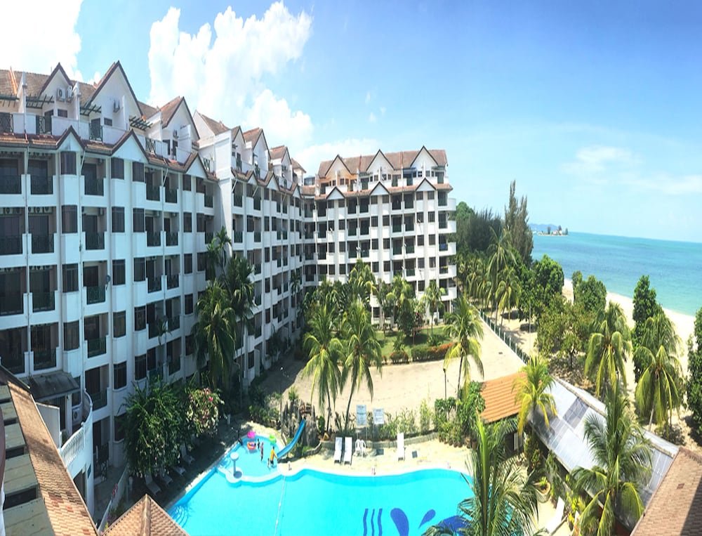 Bayu Beach Resort — hotel in Port Dickson
