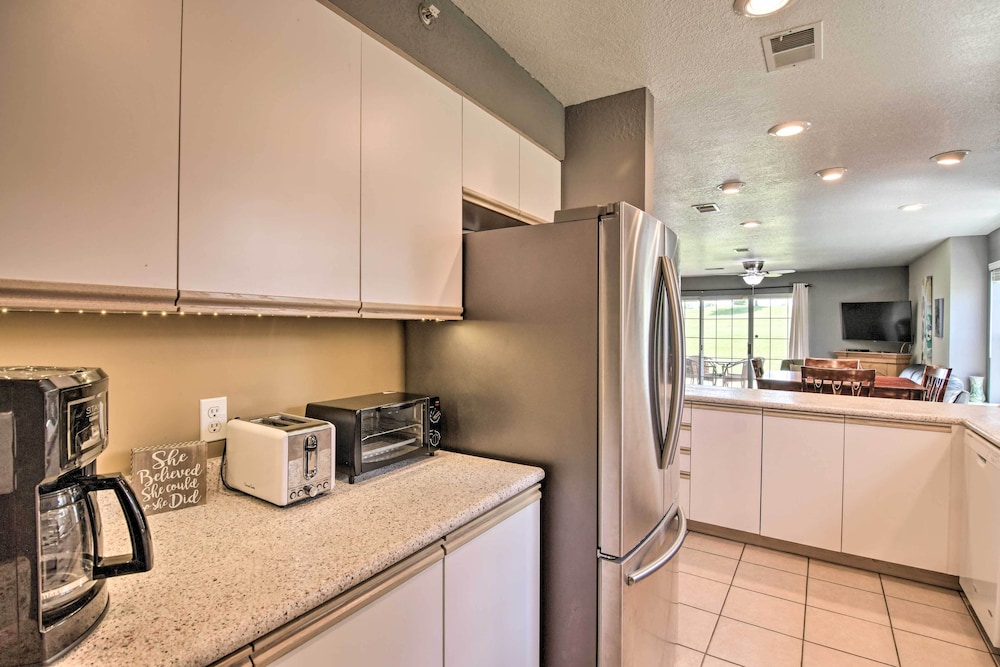 Holiday Hills Resort Condo with Hot Tub Access - photo 5