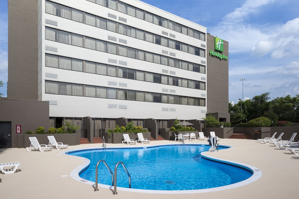 Holiday Inn by IHG - photo 2
