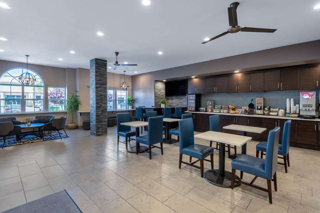 Microtel Inn & Suites by Wyndham Tracy - photo 43