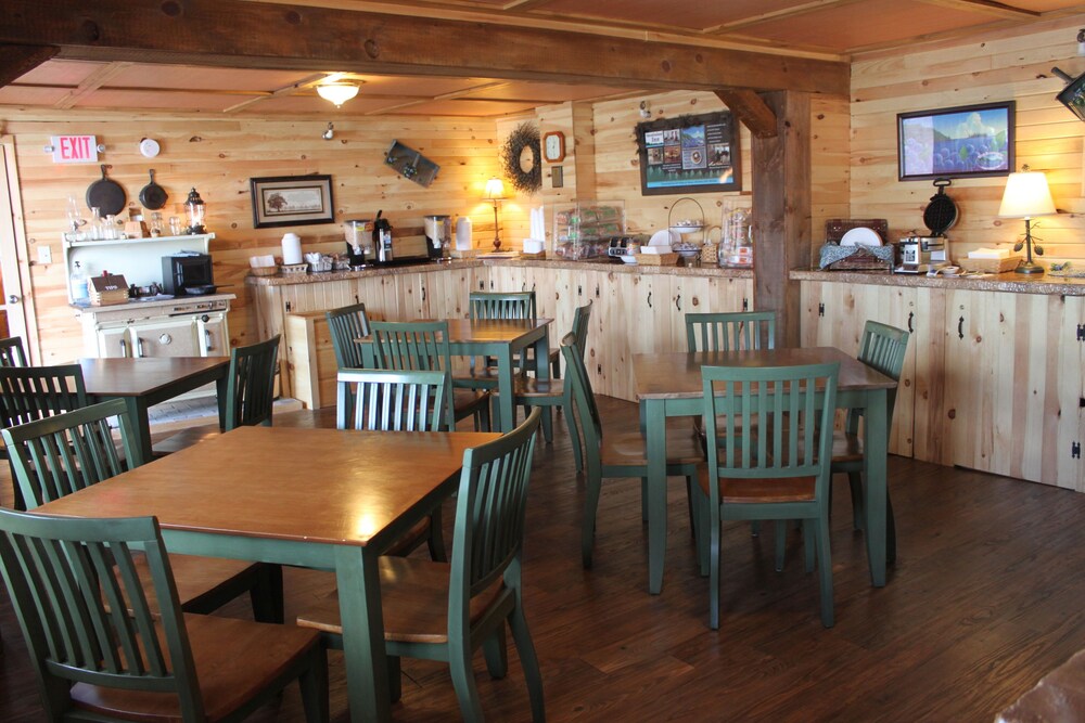 Vacationland Inn & Conference Center - photo 43