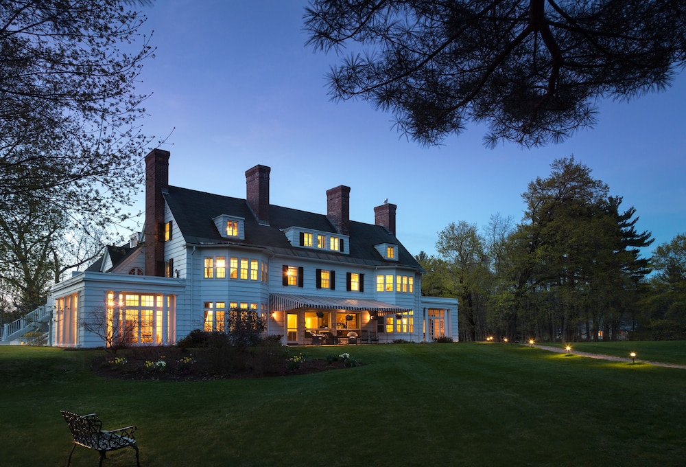 The Four Chimneys Inn — Bennington