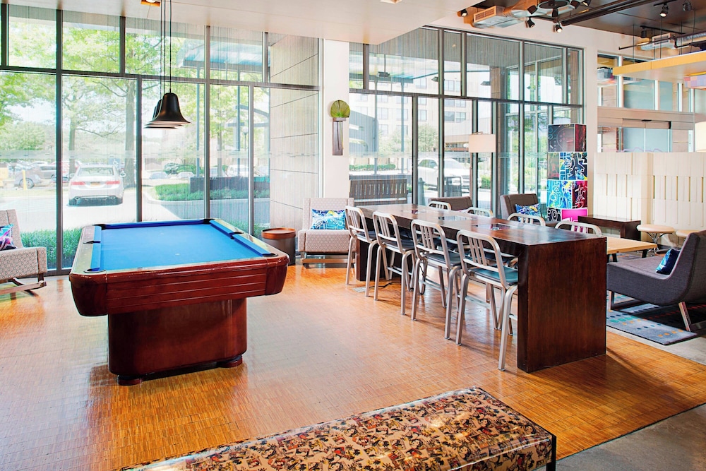 Aloft Philadelphia Airport - photo 3