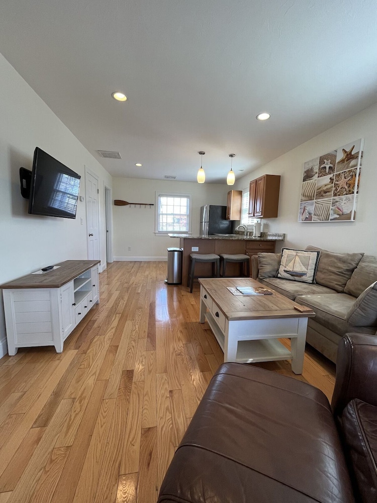 Beach Breeze Inn - photo 36