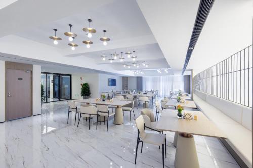 Baishun Hotel - last minute hotel in Kunming
