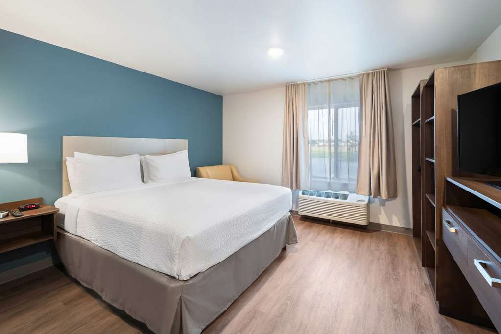WoodSpring Suites Dallas Plano Central Legacy Drive - photo 22