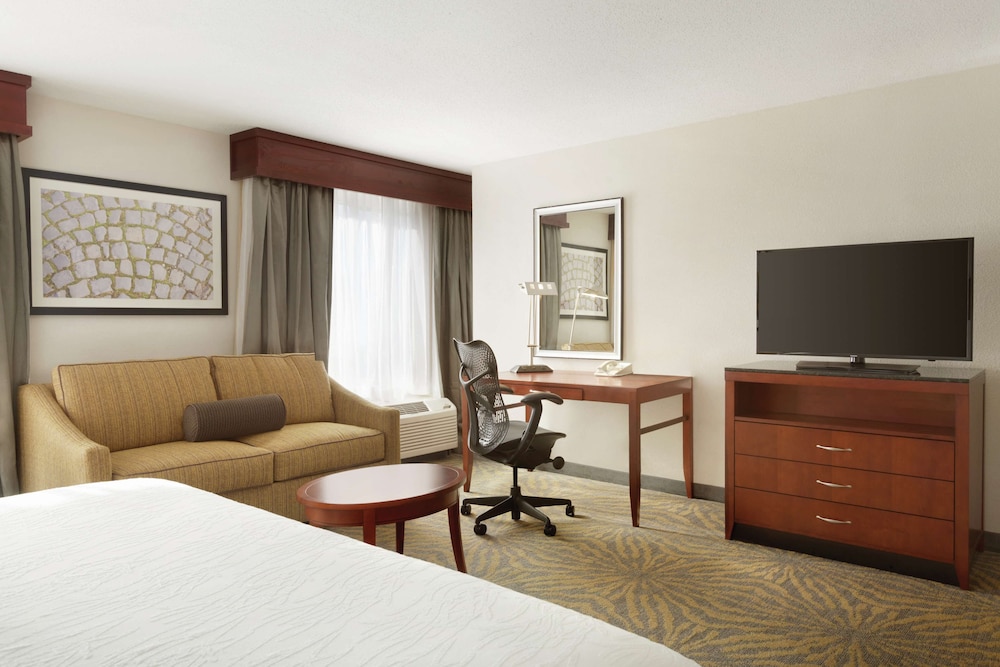 Hilton Garden Inn Shelton - photo 13