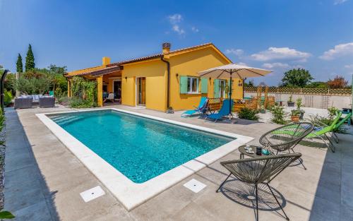 Istriensonne 0767 Villa Sunrise Medulin — 4-Star Luxury Hotel in Pula, Croatia
