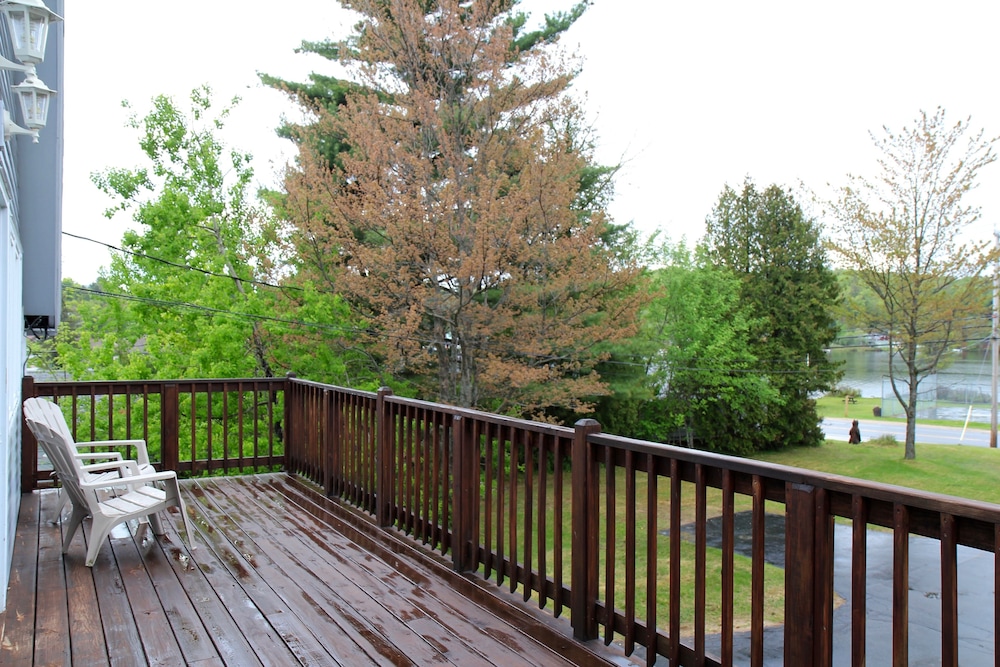 Sara Placid Inn & Suites - photo 71