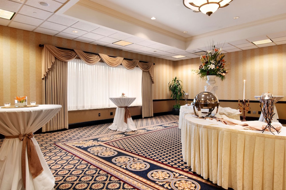 DoubleTree by Hilton Lisle Naperville - photo 31