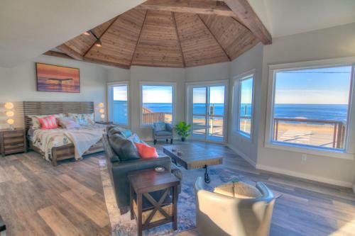 Whale Watching From This Studio In Depoe Bay Spouting Horn One — 4-Star Luxury Hotel in Depoe Bay, United States