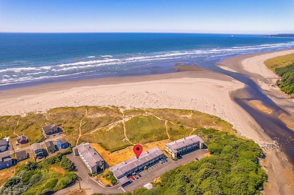 Hi Tide Ocean Beach Resort - photo 28