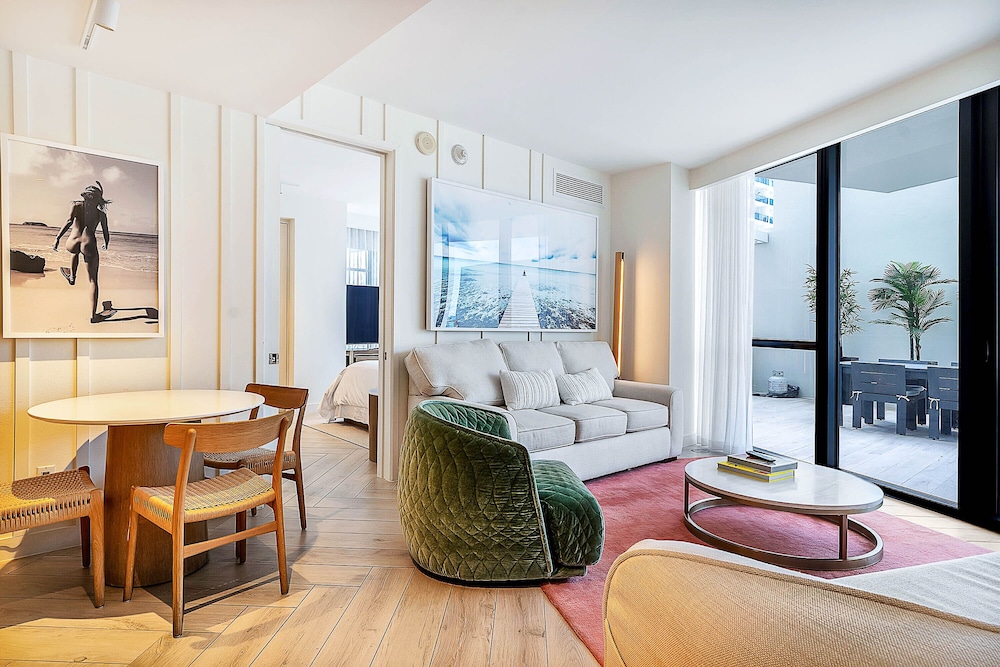 Private Residences at W SoBe by LRMB - photo 12