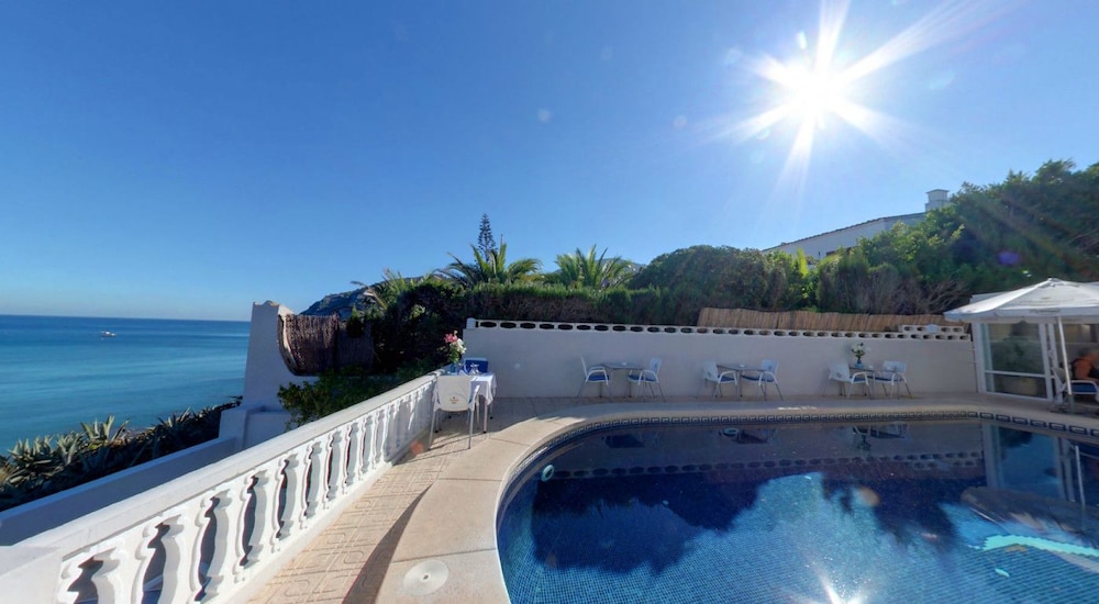 Hotel La Riviera in L'alfas Del Pi, Spain