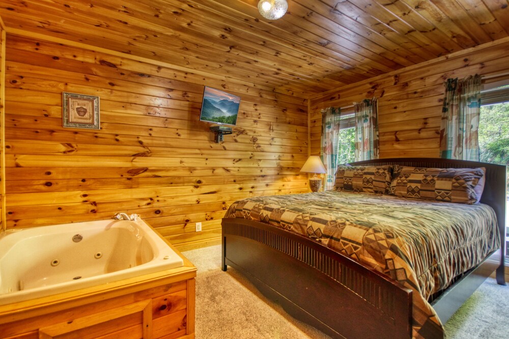 Awesome Views #701 — 4-Star Luxury Hotel in Gatlinburg, United States