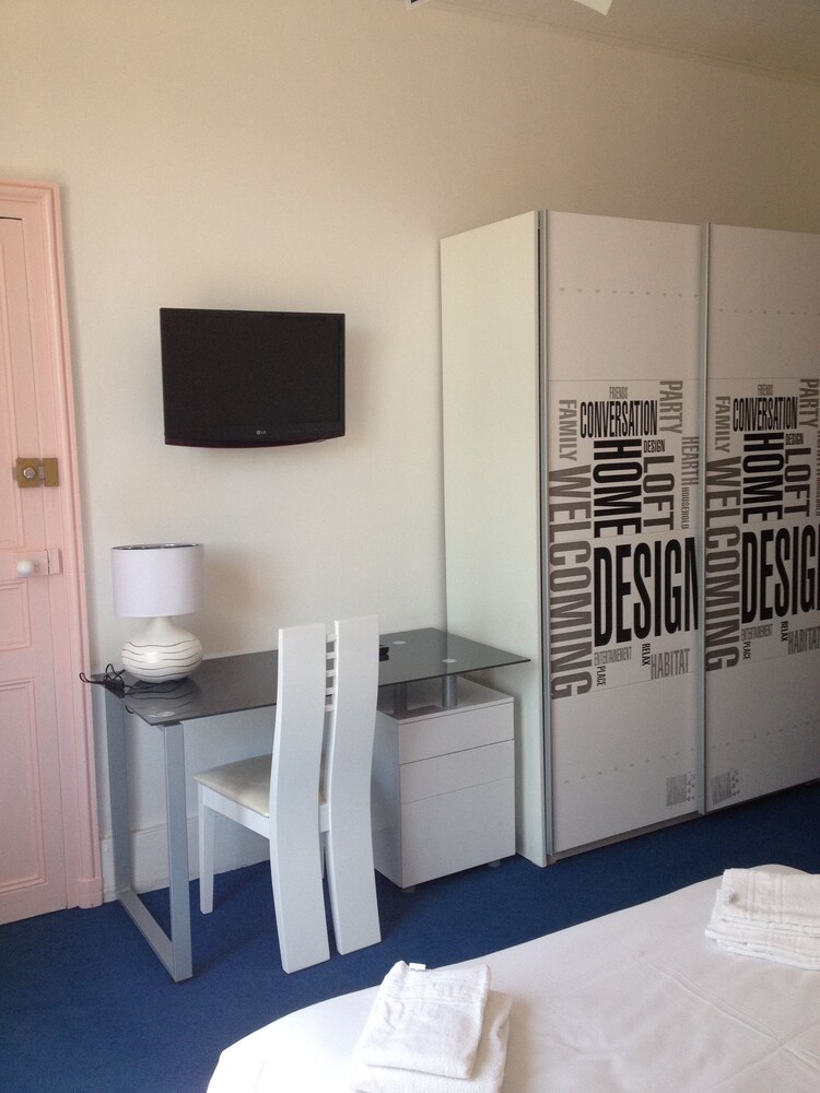 Couleurs Sud — hotel in Charleville-Mezieres