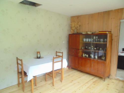 Jimsher Naveriani Guesthouse