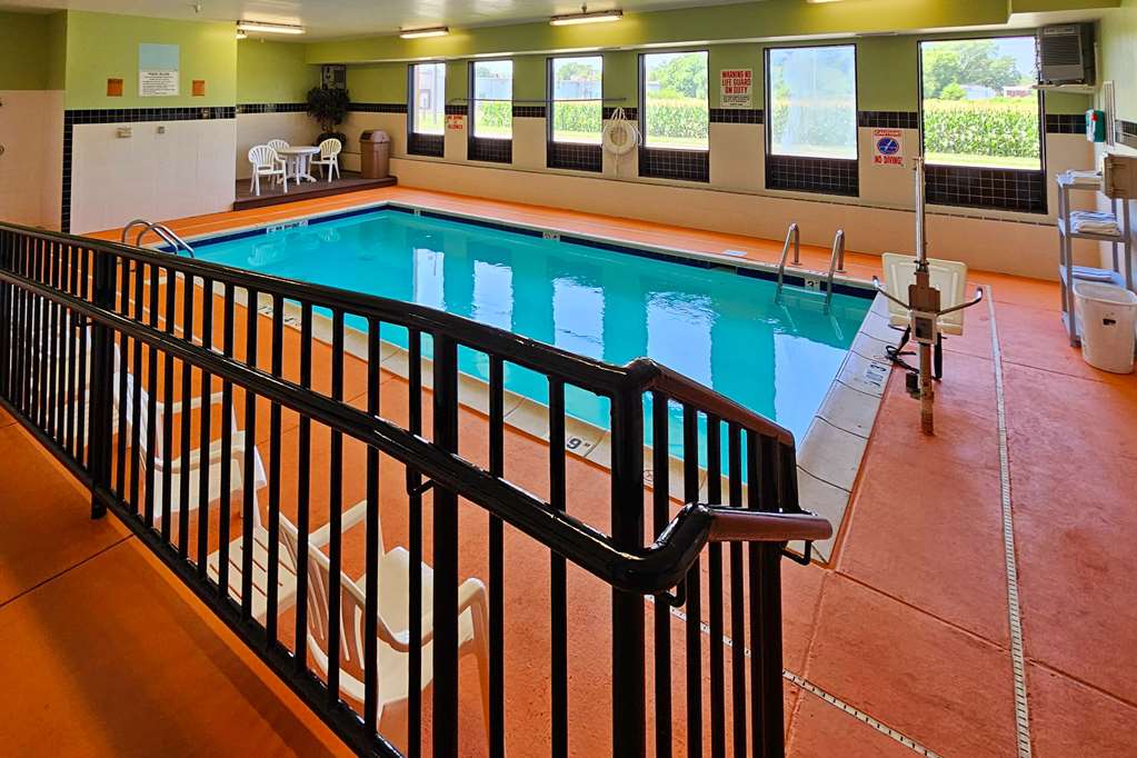 Quality Inn & Suites near St. Louis and I 255 - photo 17