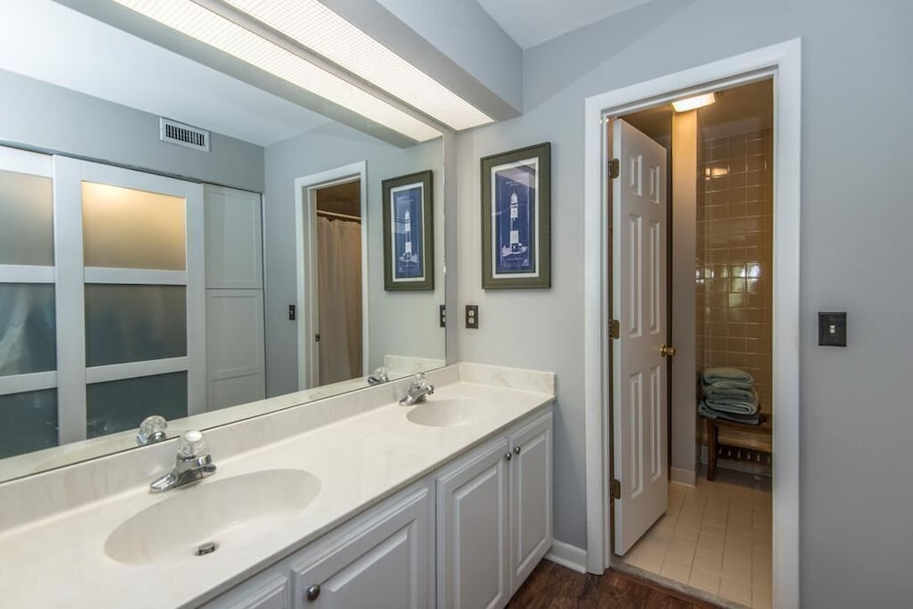406 Yacht Harbor Court - photo 18