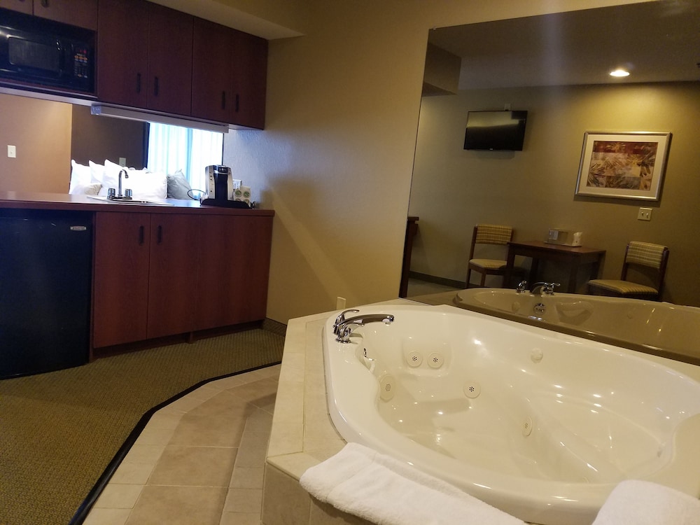 Microtel Inn & Suites by Wyndham Dover - photo 30