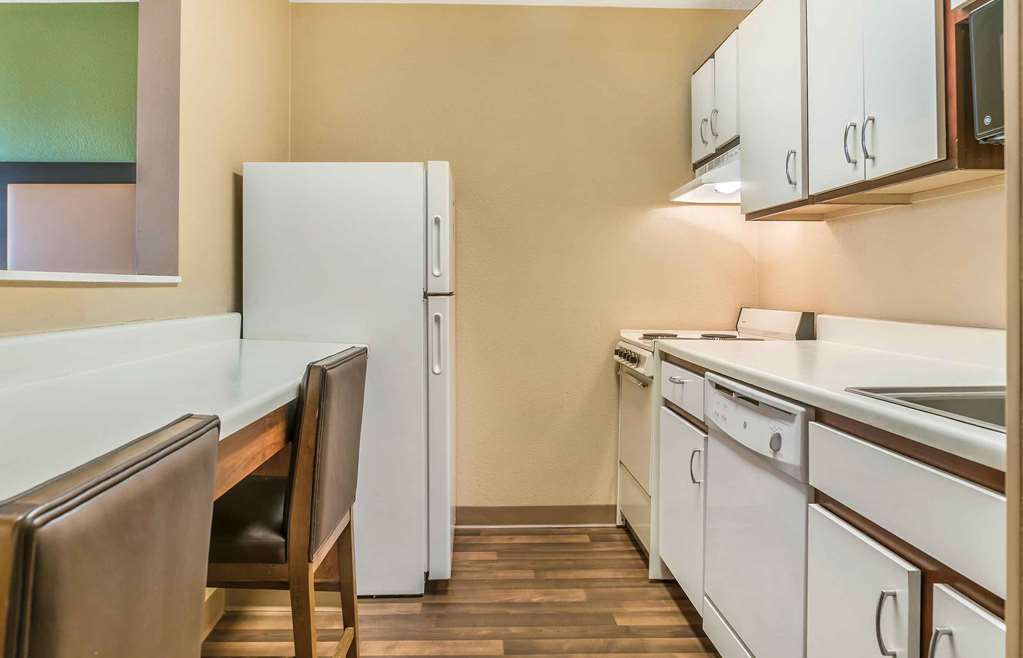 Extended Stay America Select Suites Detroit Ann Arbor Univ S - photo 27