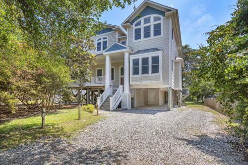 Beachfront Bliss by Oak Island Accommodations - photo 11
