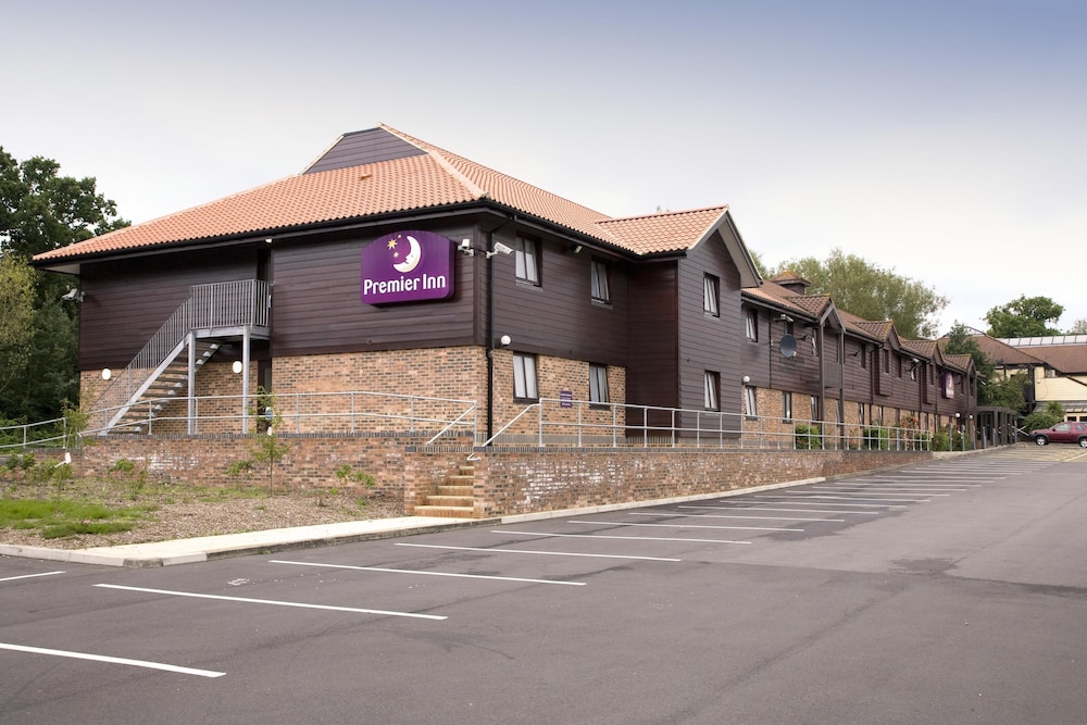 Premier Inn Chessington — hotel in Chessington