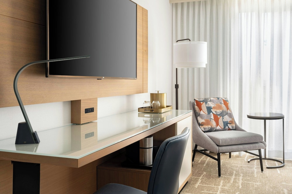 Tampa Airport Marriott - photo 13