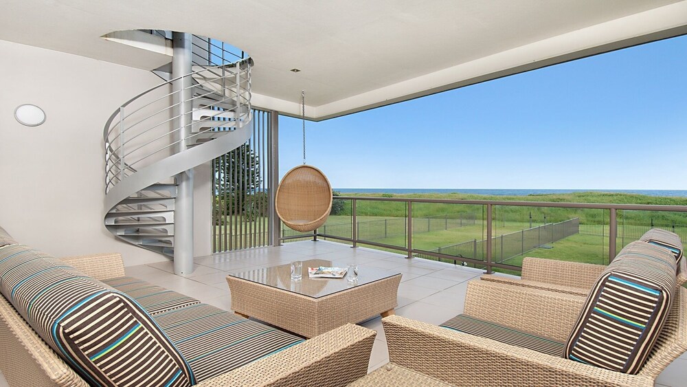 Costa del Sol — 4-Star Luxury Hotel in Lennox Head, Australia