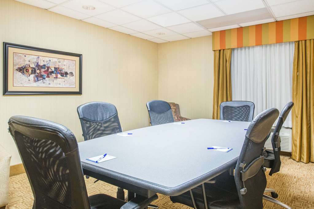 Baymont by Wyndham Savannah South - photo 36