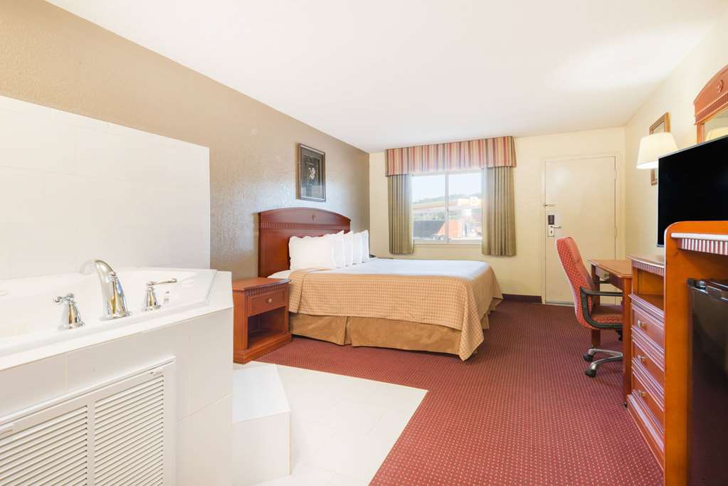 Days Inn by Wyndham Paintsville - photo 9