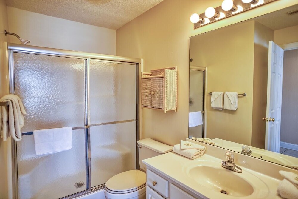 Brunswick Plantation Golf Resort Condo 1509M Close to Beach in Calabash by RedAwning - photo 10