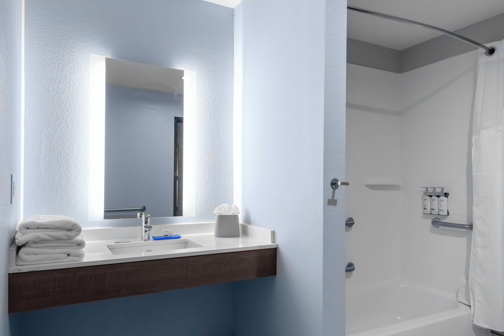 Holiday Inn Express & Suites Leander by IHG - photo 17