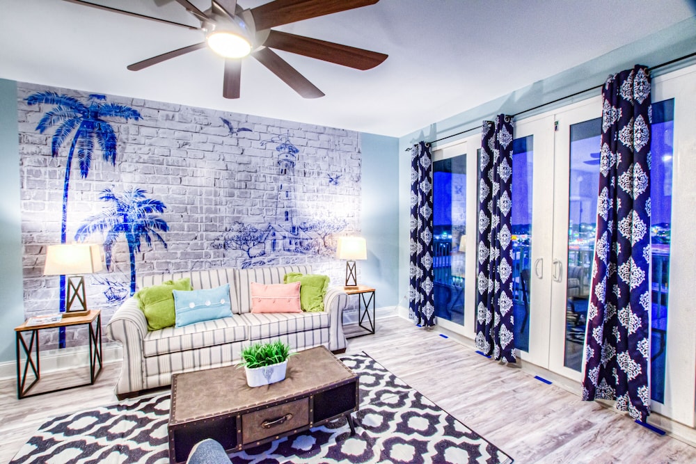 Laketown Wharf Resort by Aneliya's Rentals - photo 611