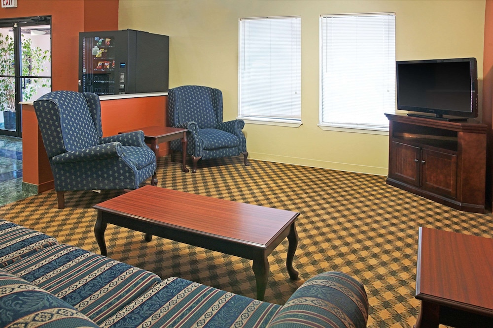Days Inn by Wyndham El Campo TX - photo 3