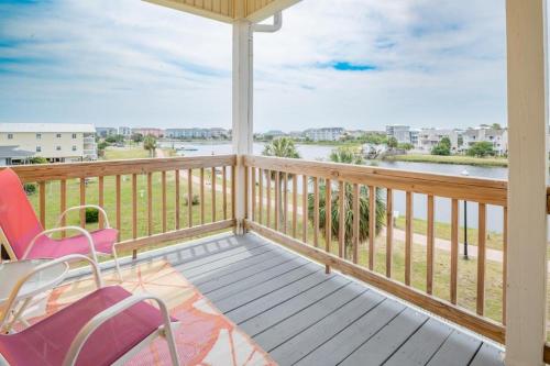 Pelican Pleasure by Sea Scape Properties — 4-Star Luxury Hotel in Carolina Beach, United States