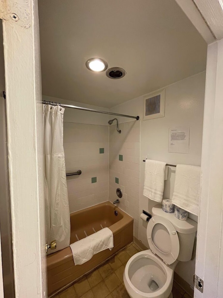 Canyon Inn - photo 7