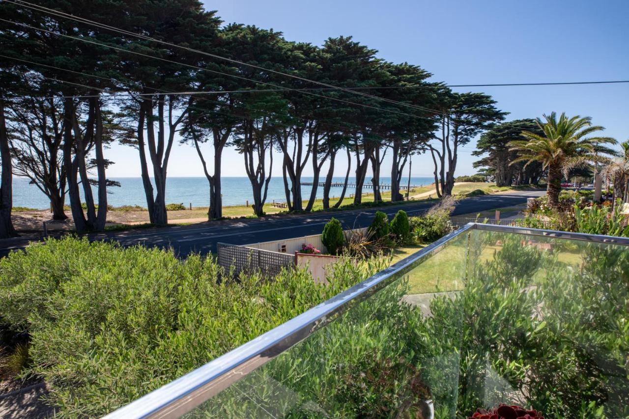 Luxurious 4 Bedroom House with Stunning Beach View in St Leonards — 4-Star Luxury Hotel in Saint Leonards, Australia