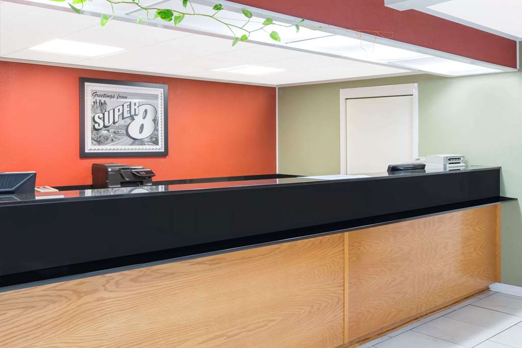 Super 8 by Wyndham Dothan - photo 2