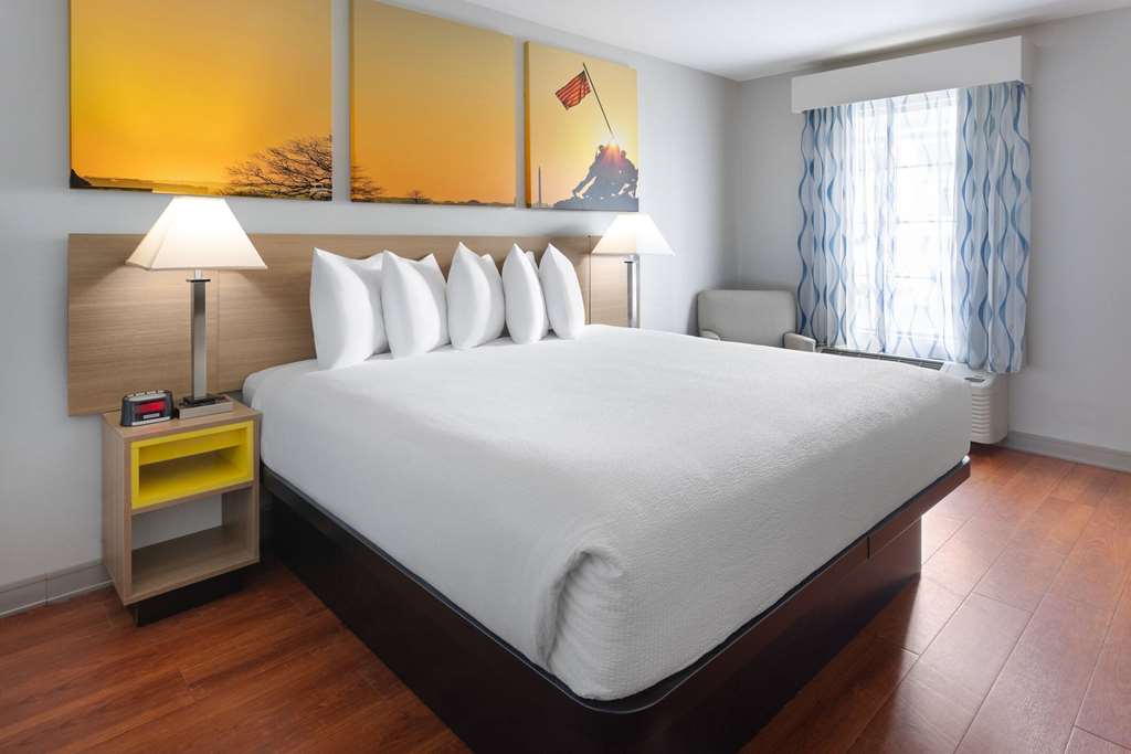 Days Inn by Wyndham Americus - photo 23