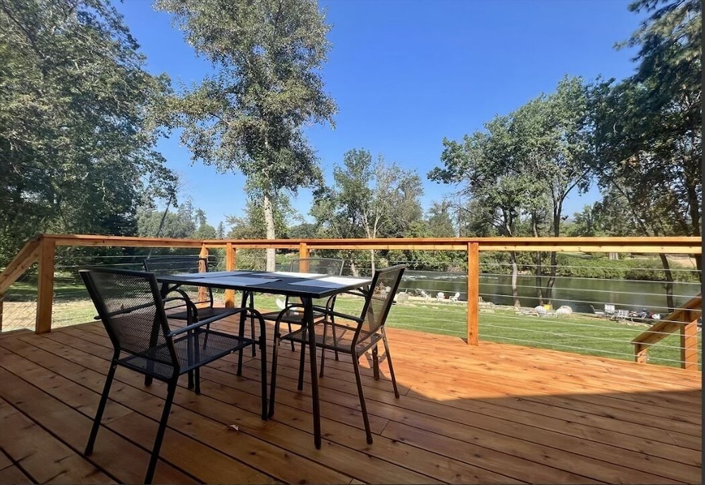 Rogue River Resort - photo 22