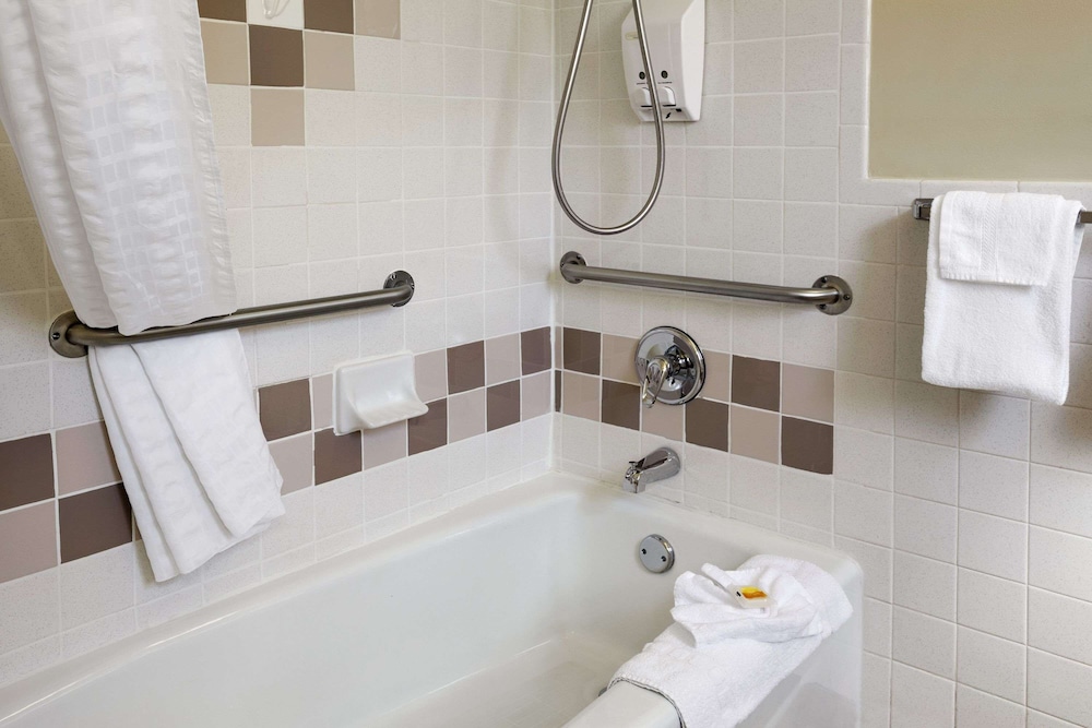 Days Inn & Suites by Wyndham Trinidad - photo 34