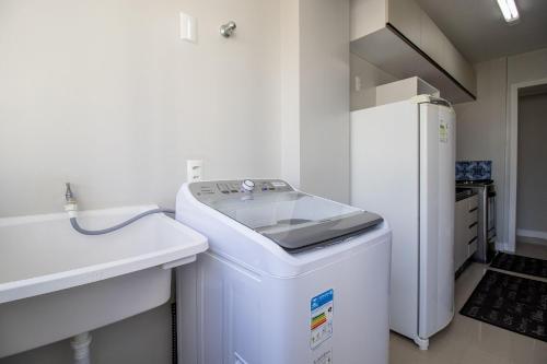 LUG143B Próx a Roda Gigante 2 Dorm Climatizado
