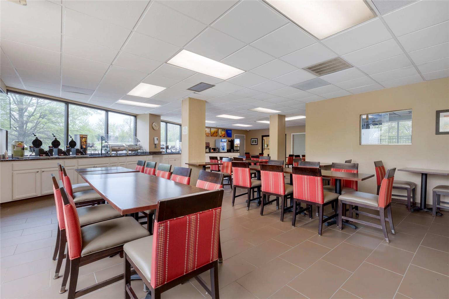 Comfort Inn & Suites Alexandria West - photo 28